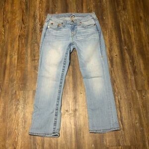 True Religion Jeans Women's 27 Billy Slim Straight No Flap Mid Rise Light Wash